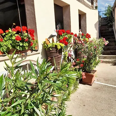 Maison Spacieuse A Avec Vue Sur La Montagne